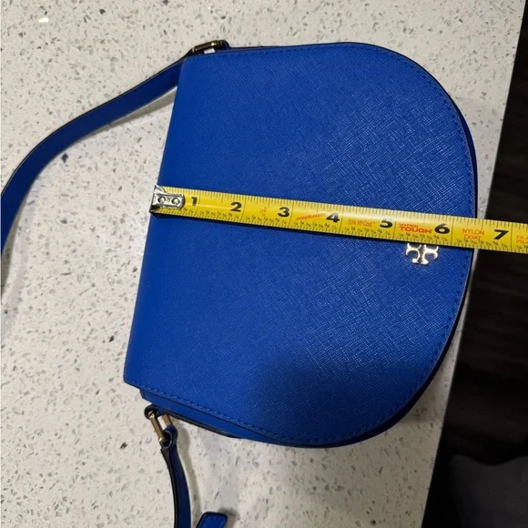 Tory Burch Blue Saddle Crossbody Bag with Textured Finish - Picture 3 of 12